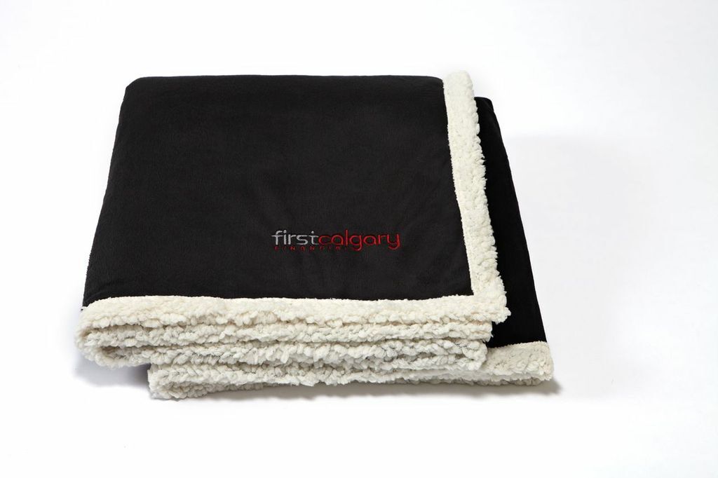 Branded Kanata Original Lambswool Throw Black